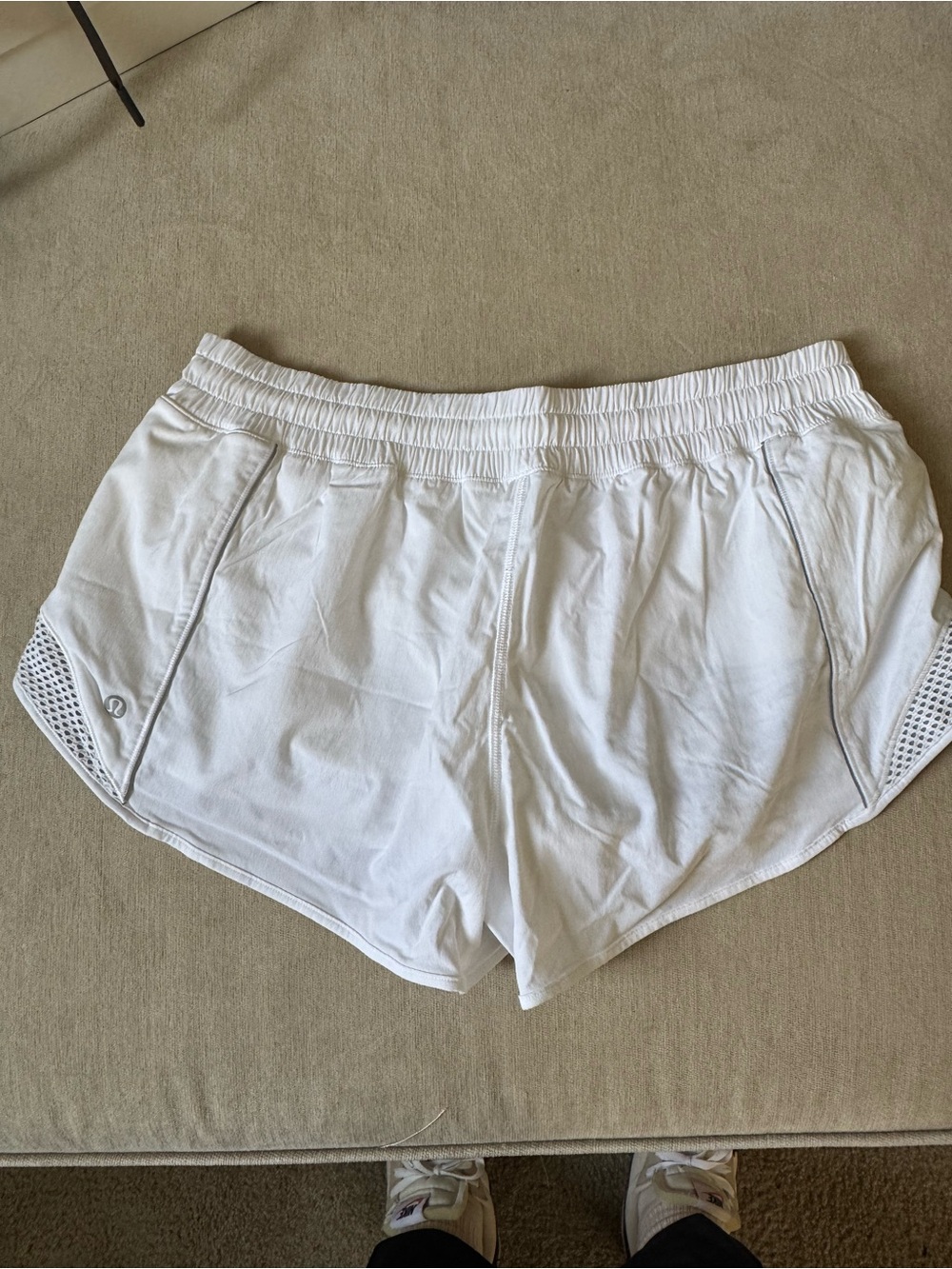 lululemon Hotty Hot Short Reflective 2.5โ NWOT - Picture 5 of 9
